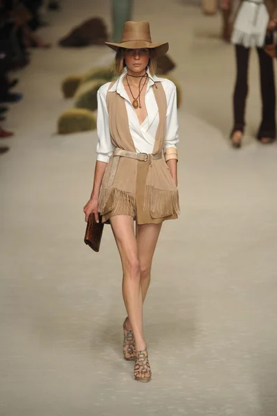 Look 33